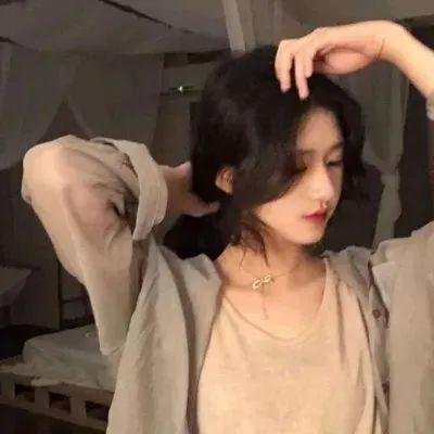 隔壁的吸血鬼美眉